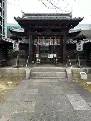 名古屋東照宮の{uncategorized: "未分類", other: "その他", undefined: "問題あり", building: "その他建物", grave: "お墓", sacred_gate: "鳥居", guardian: "狛犬", statue: "像", buddha: "仏像", history: "歴史", nature: "自然", garden: "庭園", animal: "動物", pagoda: "塔", temizu: "手水舎", mountain_gate: "山門・神門", sanctuary: "本殿・本堂", subordinate: "末社・摂社", art: "芸術", scenery: "景色", jizo: "地蔵", ema: "絵馬", goshuin: "御朱印", omikuji: "おみくじ", items: "授与品その他", amulet: "お守り", goshuincho: "御朱印帳", eats: "食事", festival: "お祭り", votive_dance: "神楽", shichigosan: "七五三参", wedding: "結婚式", experience: "体験その他", initially: "初詣", around: "周辺", anti_infection: "感染症対策"}