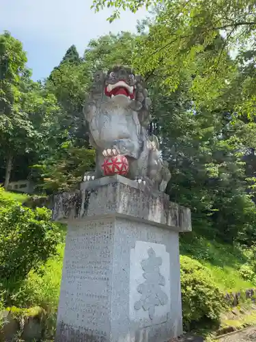 八海山尊神社の狛犬