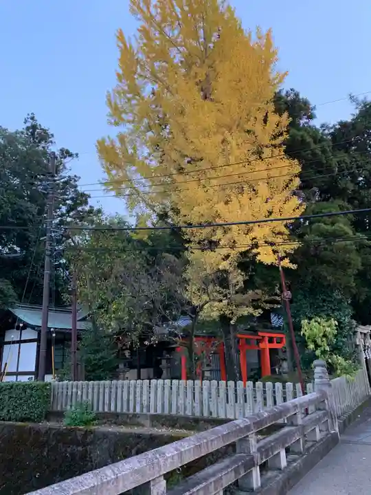 孫太郎稲荷神社(薬師寺境内社)のその他建物
