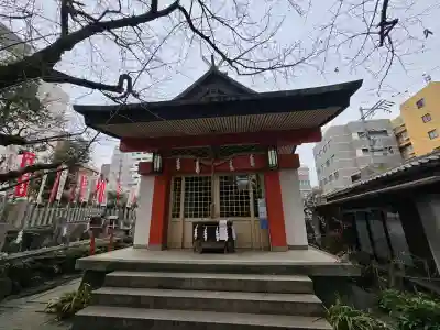 産湯稲荷神社の{uncategorized: "未分類", other: "その他", undefined: "問題あり", building: "その他建物", grave: "お墓", sacred_gate: "鳥居", guardian: "狛犬", statue: "像", buddha: "仏像", history: "歴史", nature: "自然", garden: "庭園", animal: "動物", pagoda: "塔", temizu: "手水舎", mountain_gate: "山門・神門", sanctuary: "本殿・本堂", subordinate: "末社・摂社", art: "芸術", scenery: "景色", jizo: "地蔵", ema: "絵馬", goshuin: "御朱印", omikuji: "おみくじ", items: "授与品その他", amulet: "お守り", goshuincho: "御朱印帳", eats: "食事", festival: "お祭り", votive_dance: "神楽", shichigosan: "七五三参", wedding: "結婚式", experience: "体験その他", initially: "初詣", around: "周辺", anti_infection: "感染症対策"}