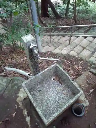 村社御嶽神社の手水舎