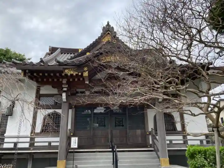 妙隆寺の本殿・本堂