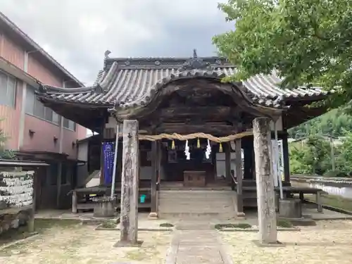 八幡神社の本殿