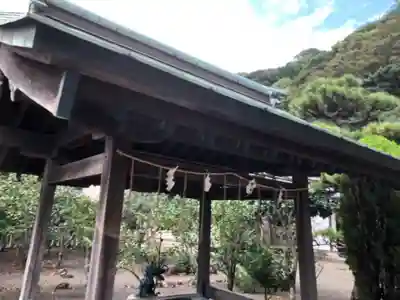 那閉神社の手水舎