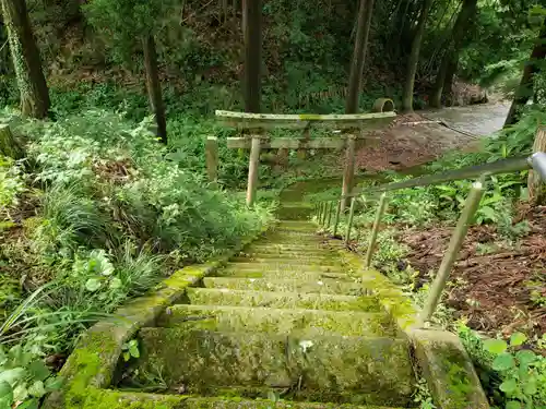 白山神社の鳥居