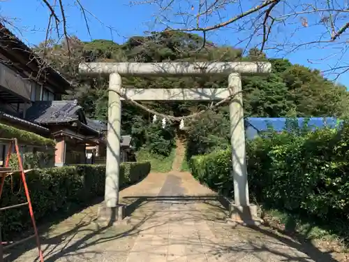 三作神社の鳥居