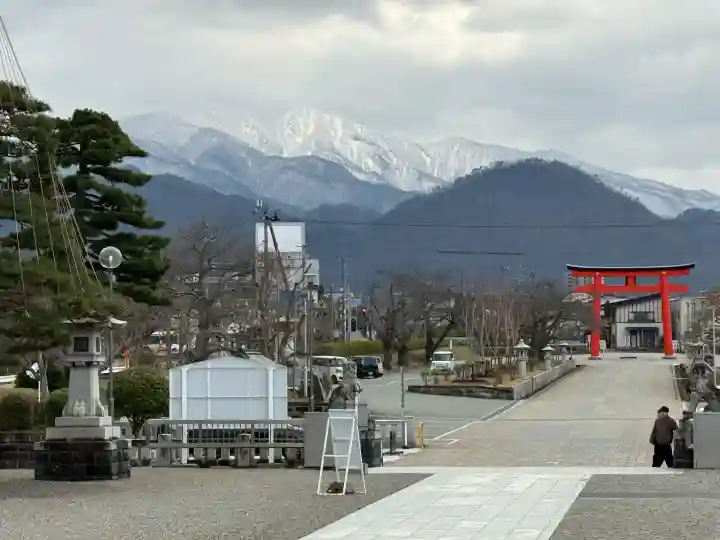 山形縣護國神社の{uncategorized: "未分類", other: "その他", undefined: "問題あり", building: "その他建物", grave: "お墓", sacred_gate: "鳥居", guardian: "狛犬", statue: "像", buddha: "仏像", history: "歴史", nature: "自然", garden: "庭園", animal: "動物", pagoda: "塔", temizu: "手水舎", mountain_gate: "山門・神門", sanctuary: "本殿・本堂", subordinate: "末社・摂社", art: "芸術", scenery: "景色", jizo: "地蔵", ema: "絵馬", goshuin: "御朱印", omikuji: "おみくじ", items: "授与品その他", amulet: "お守り", goshuincho: "御朱印帳", eats: "食事", festival: "お祭り", votive_dance: "神楽", shichigosan: "七五三参", wedding: "結婚式", experience: "体験その他", initially: "初詣", around: "周辺", anti_infection: "感染症対策"}