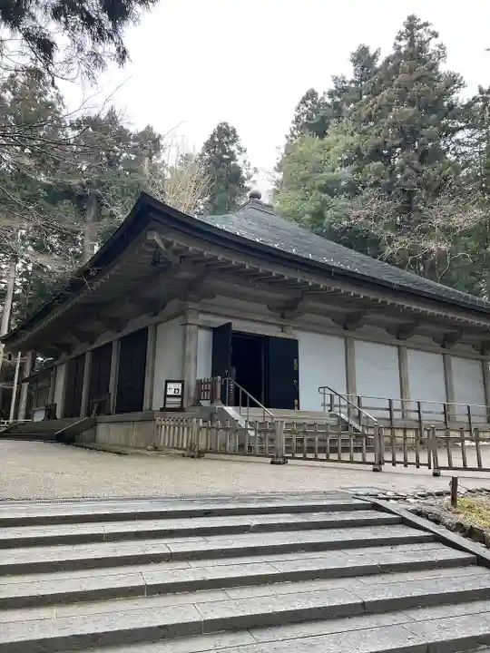 中尊寺金色堂の本殿・本堂