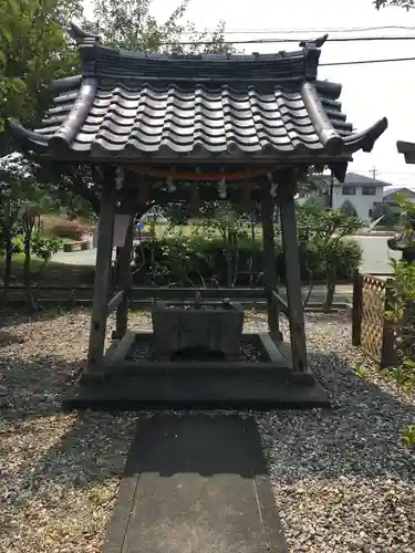 作神社の手水舎