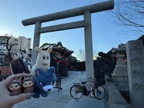 千葉神社の{uncategorized: "未分類", other: "その他", undefined: "問題あり", building: "その他建物", grave: "お墓", sacred_gate: "鳥居", guardian: "狛犬", statue: "像", buddha: "仏像", history: "歴史", nature: "自然", garden: "庭園", animal: "動物", pagoda: "塔", temizu: "手水舎", mountain_gate: "山門・神門", sanctuary: "本殿・本堂", subordinate: "末社・摂社", art: "芸術", scenery: "景色", jizo: "地蔵", ema: "絵馬", goshuin: "御朱印", omikuji: "おみくじ", items: "授与品その他", amulet: "お守り", goshuincho: "御朱印帳", eats: "食事", festival: "お祭り", votive_dance: "神楽", shichigosan: "七五三参", wedding: "結婚式", experience: "体験その他", initially: "初詣", around: "周辺", anti_infection: "感染症対策"}