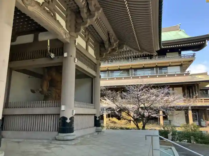 総持寺の{uncategorized: "未分類", other: "その他", undefined: "問題あり", building: "その他建物", grave: "お墓", sacred_gate: "鳥居", guardian: "狛犬", statue: "像", buddha: "仏像", history: "歴史", nature: "自然", garden: "庭園", animal: "動物", pagoda: "塔", temizu: "手水舎", mountain_gate: "山門・神門", sanctuary: "本殿・本堂", subordinate: "末社・摂社", art: "芸術", scenery: "景色", jizo: "地蔵", ema: "絵馬", goshuin: "御朱印", omikuji: "おみくじ", items: "授与品その他", amulet: "お守り", goshuincho: "御朱印帳", eats: "食事", festival: "お祭り", votive_dance: "神楽", shichigosan: "七五三参", wedding: "結婚式", experience: "体験その他", initially: "初詣", around: "周辺", anti_infection: "感染症対策"}