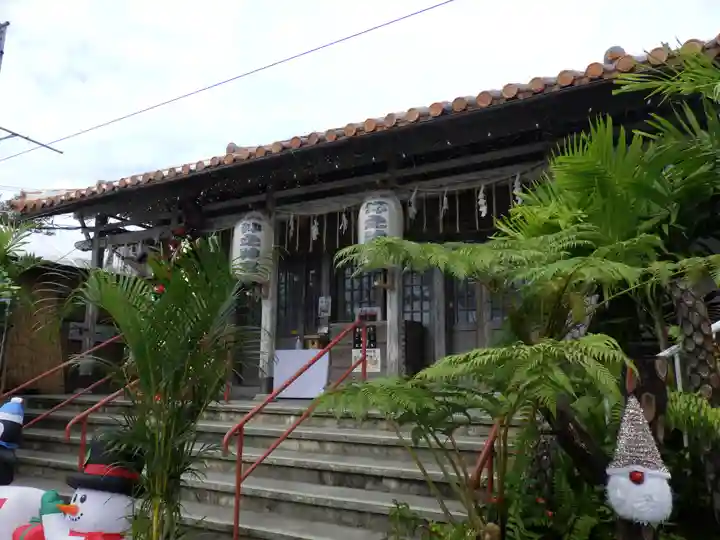 沖宮の本殿・本堂