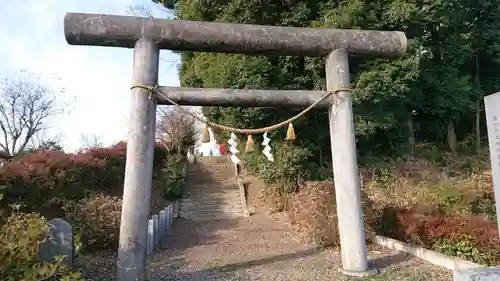 磐裂根裂神社の鳥居