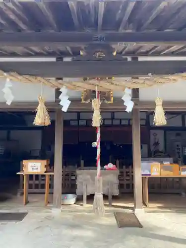 白羽神社の{uncategorized: "未分類", other: "その他", undefined: "問題あり", building: "その他建物", grave: "お墓", sacred_gate: "鳥居", guardian: "狛犬", statue: "像", buddha: "仏像", history: "歴史", nature: "自然", garden: "庭園", animal: "動物", pagoda: "塔", temizu: "手水舎", mountain_gate: "山門・神門", sanctuary: "本殿・本堂", subordinate: "末社・摂社", art: "芸術", scenery: "景色", jizo: "地蔵", ema: "絵馬", goshuin: "御朱印", omikuji: "おみくじ", items: "授与品その他", amulet: "お守り", goshuincho: "御朱印帳", eats: "食事", festival: "お祭り", votive_dance: "神楽", shichigosan: "七五三参", wedding: "結婚式", experience: "体験その他", initially: "初詣", around: "周辺", anti_infection: "感染症対策"}