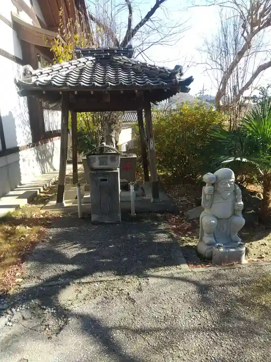 法経寺の手水舎