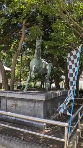 岩田神社の像