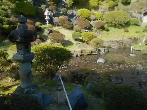 仏行寺（佛行寺）の庭園