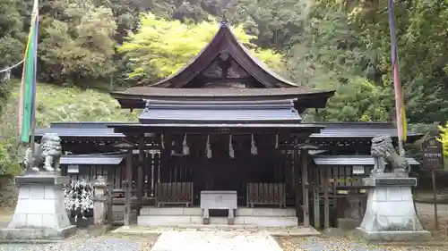 村檜神社の本殿