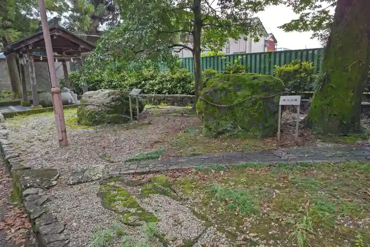 日吉神社の庭園