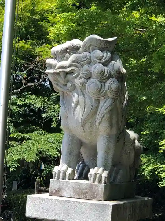 宇倍神社の狛犬