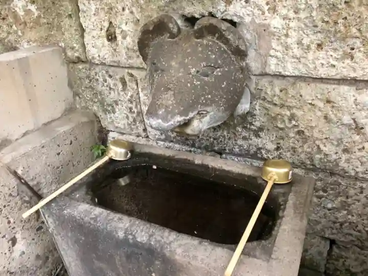 烏森稲荷神社の手水舎