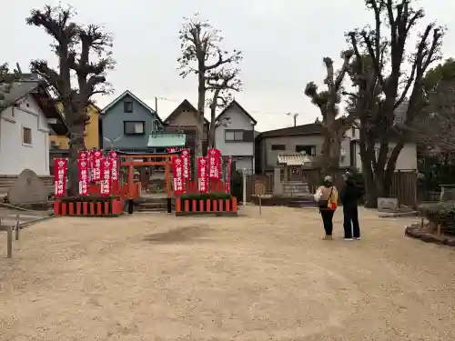 筒井八幡神社の{uncategorized: "未分類", other: "その他", undefined: "問題あり", building: "その他建物", grave: "お墓", sacred_gate: "鳥居", guardian: "狛犬", statue: "像", buddha: "仏像", history: "歴史", nature: "自然", garden: "庭園", animal: "動物", pagoda: "塔", temizu: "手水舎", mountain_gate: "山門・神門", sanctuary: "本殿・本堂", subordinate: "末社・摂社", art: "芸術", scenery: "景色", jizo: "地蔵", ema: "絵馬", goshuin: "御朱印", omikuji: "おみくじ", items: "授与品その他", amulet: "お守り", goshuincho: "御朱印帳", eats: "食事", festival: "お祭り", votive_dance: "神楽", shichigosan: "七五三参", wedding: "結婚式", experience: "体験その他", initially: "初詣", around: "周辺", anti_infection: "感染症対策"}