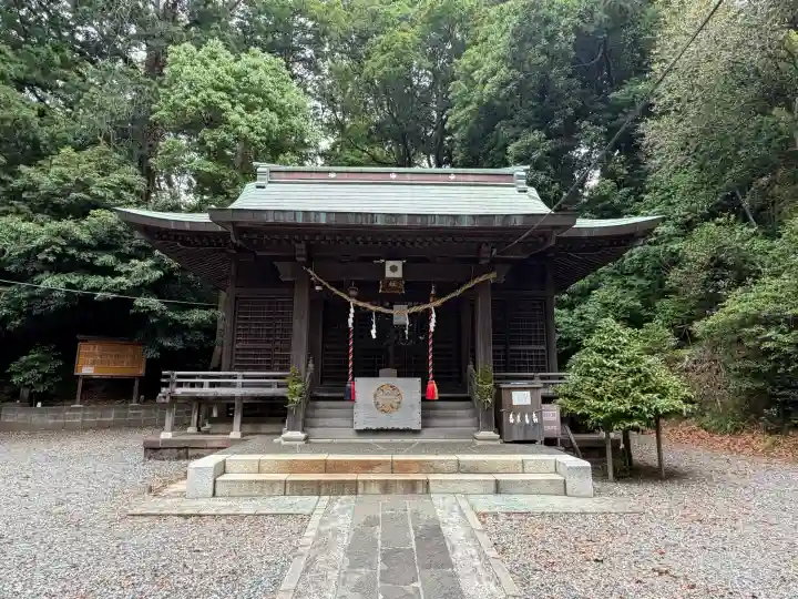 白旗神社(平戸白旗神社)の{uncategorized: "未分類", other: "その他", undefined: "問題あり", building: "その他建物", grave: "お墓", sacred_gate: "鳥居", guardian: "狛犬", statue: "像", buddha: "仏像", history: "歴史", nature: "自然", garden: "庭園", animal: "動物", pagoda: "塔", temizu: "手水舎", mountain_gate: "山門・神門", sanctuary: "本殿・本堂", subordinate: "末社・摂社", art: "芸術", scenery: "景色", jizo: "地蔵", ema: "絵馬", goshuin: "御朱印", omikuji: "おみくじ", items: "授与品その他", amulet: "お守り", goshuincho: "御朱印帳", eats: "食事", festival: "お祭り", votive_dance: "神楽", shichigosan: "七五三参", wedding: "結婚式", experience: "体験その他", initially: "初詣", around: "周辺", anti_infection: "感染症対策"}