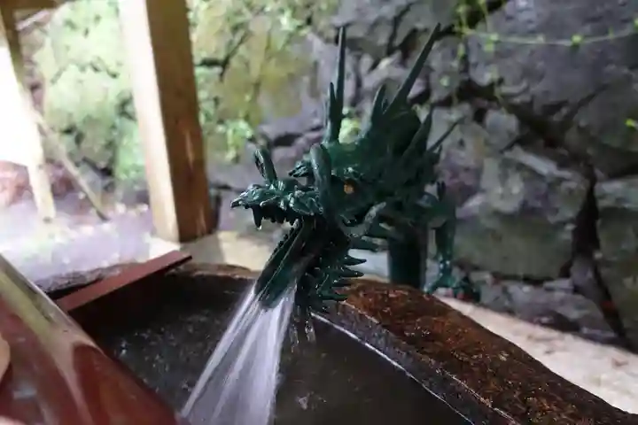 由岐神社の手水舎