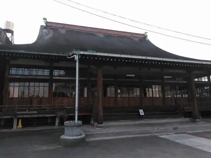 本願寺別府別院の本殿・本堂