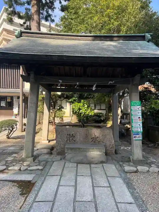 新橋浅間神社の手水舎