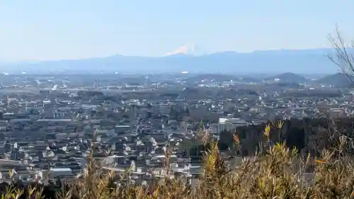 賀茂別雷神社の{uncategorized: "未分類", other: "その他", undefined: "問題あり", building: "その他建物", grave: "お墓", sacred_gate: "鳥居", guardian: "狛犬", statue: "像", buddha: "仏像", history: "歴史", nature: "自然", garden: "庭園", animal: "動物", pagoda: "塔", temizu: "手水舎", mountain_gate: "山門・神門", sanctuary: "本殿・本堂", subordinate: "末社・摂社", art: "芸術", scenery: "景色", jizo: "地蔵", ema: "絵馬", goshuin: "御朱印", omikuji: "おみくじ", items: "授与品その他", amulet: "お守り", goshuincho: "御朱印帳", eats: "食事", festival: "お祭り", votive_dance: "神楽", shichigosan: "七五三参", wedding: "結婚式", experience: "体験その他", initially: "初詣", around: "周辺", anti_infection: "感染症対策"}