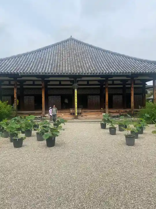 元興寺の本殿・本堂