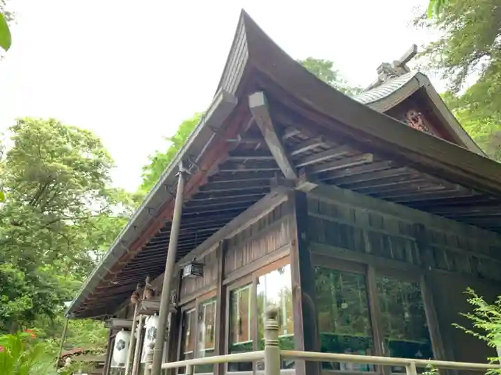 鍬渓神社の本殿・本堂