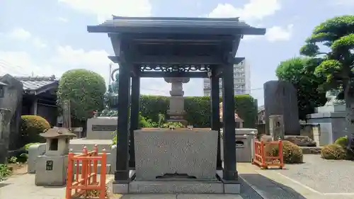 西光院の手水舎