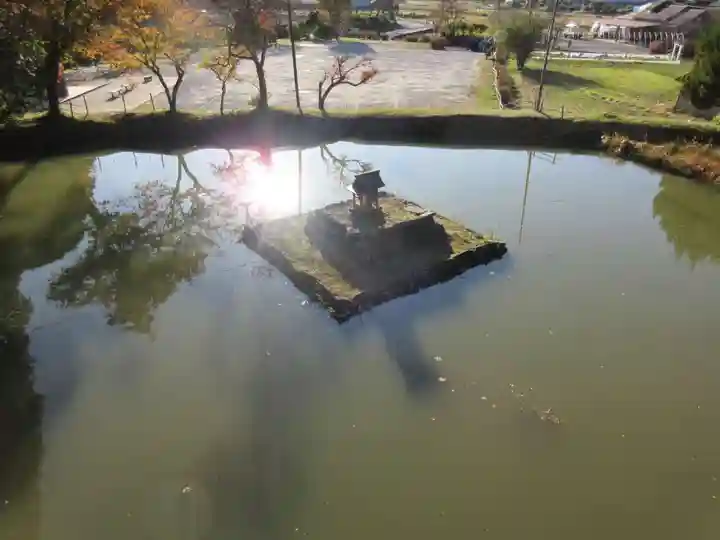 丹生都比売神社の庭園