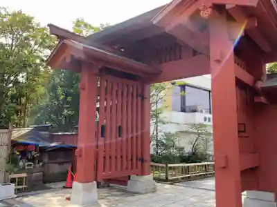 妙蓮寺の山門・神門