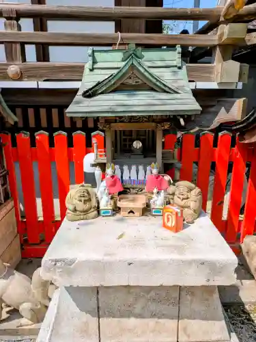 馬橋稲荷神社の{uncategorized: "未分類", other: "その他", undefined: "問題あり", building: "その他建物", grave: "お墓", sacred_gate: "鳥居", guardian: "狛犬", statue: "像", buddha: "仏像", history: "歴史", nature: "自然", garden: "庭園", animal: "動物", pagoda: "塔", temizu: "手水舎", mountain_gate: "山門・神門", sanctuary: "本殿・本堂", subordinate: "末社・摂社", art: "芸術", scenery: "景色", jizo: "地蔵", ema: "絵馬", goshuin: "御朱印", omikuji: "おみくじ", items: "授与品その他", amulet: "お守り", goshuincho: "御朱印帳", eats: "食事", festival: "お祭り", votive_dance: "神楽", shichigosan: "七五三参", wedding: "結婚式", experience: "体験その他", initially: "初詣", around: "周辺", anti_infection: "感染症対策"}