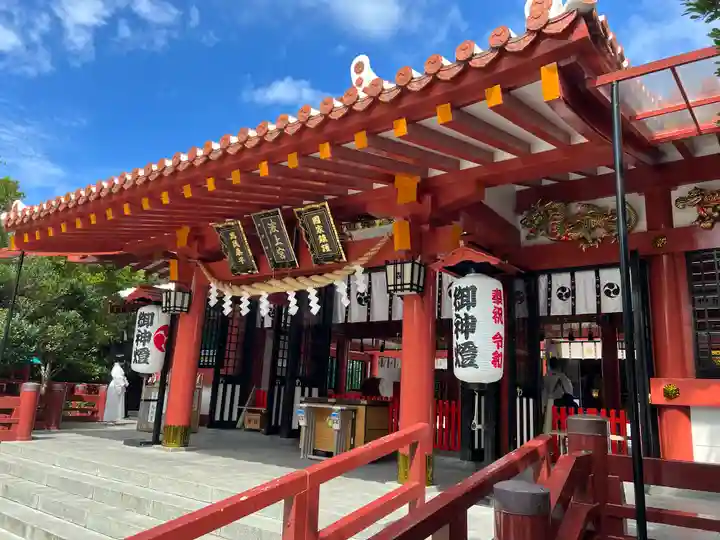 波上宮の本殿・本堂