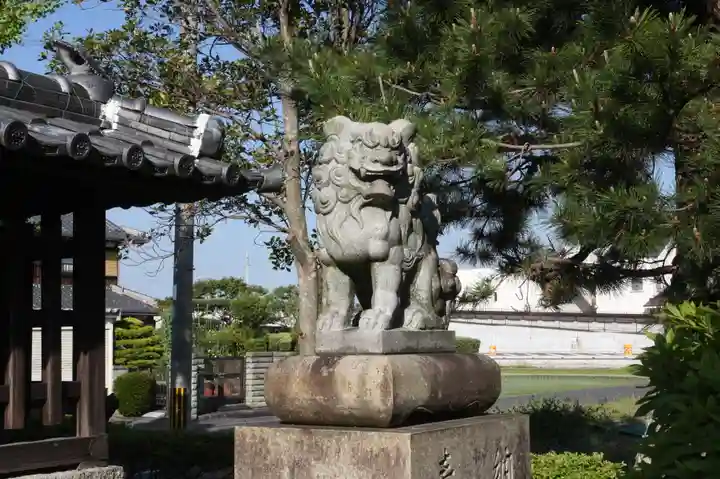 八幡神社の狛犬