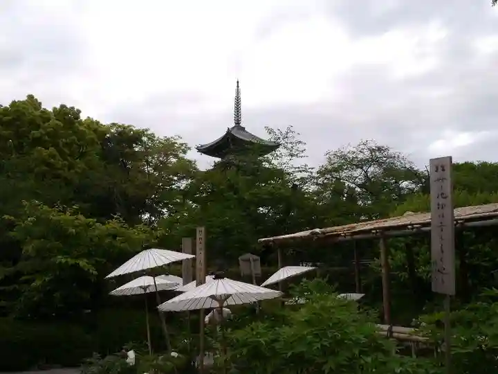 上野東照宮の塔