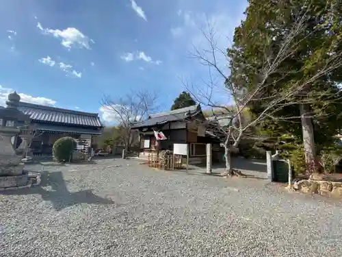 吉備津岡辛木神社の建物その他