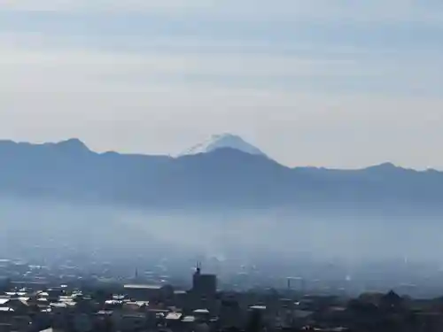 差出磯大嶽山神社 仕事と健康と厄よけの神さまの景色