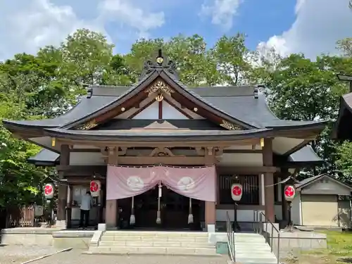 鷹栖神社の本殿