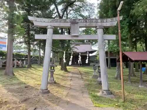 諏訪神社の鳥居