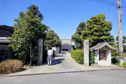 徳行寺の山門・神門