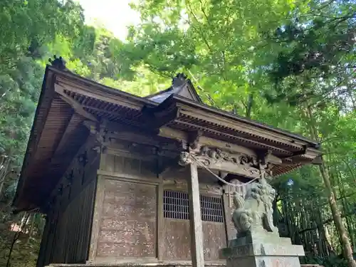 八幡神社の本殿・本堂