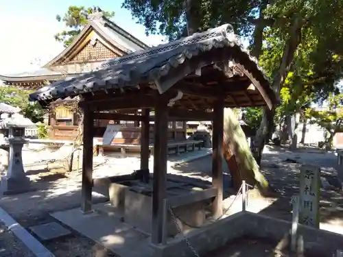 出庭神社の手水舎