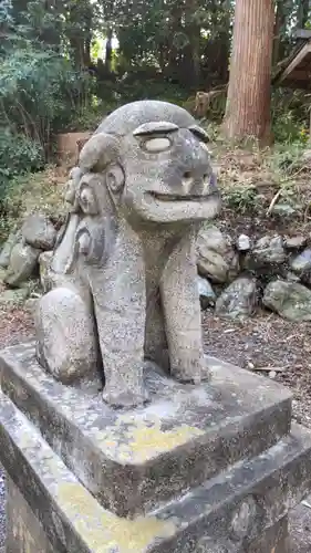 借宿神社の狛犬