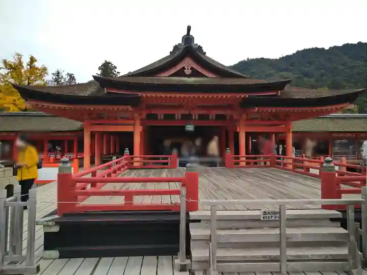 厳島神社の本殿・本堂