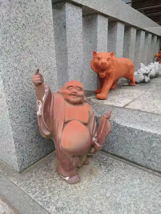 観音寺の{uncategorized: "未分類", other: "その他", undefined: "問題あり", building: "その他建物", grave: "お墓", sacred_gate: "鳥居", guardian: "狛犬", statue: "像", buddha: "仏像", history: "歴史", nature: "自然", garden: "庭園", animal: "動物", pagoda: "塔", temizu: "手水舎", mountain_gate: "山門・神門", sanctuary: "本殿・本堂", subordinate: "末社・摂社", art: "芸術", scenery: "景色", jizo: "地蔵", ema: "絵馬", goshuin: "御朱印", omikuji: "おみくじ", items: "授与品その他", amulet: "お守り", goshuincho: "御朱印帳", eats: "食事", festival: "お祭り", votive_dance: "神楽", shichigosan: "七五三参", wedding: "結婚式", experience: "体験その他", initially: "初詣", around: "周辺", anti_infection: "感染症対策"}